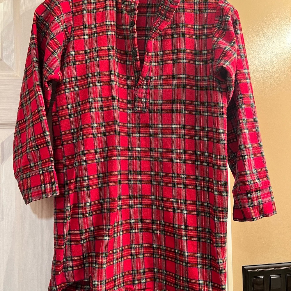 Size 6/8 Murphy of Ireland red plaid Grandfather sleep shirt